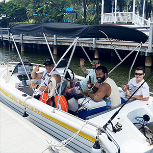 6 person bow rider hire boat on the Gold Coast